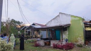 Akibat Angin Puting Beliung Dua Rumah di Belitung Rusak Parah